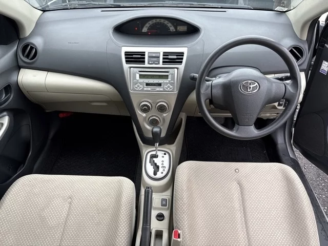 Toyota Belta  с аукциона в Японии