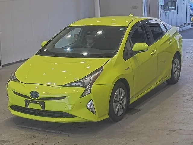 Toyota Prius  с аукциона в Японии