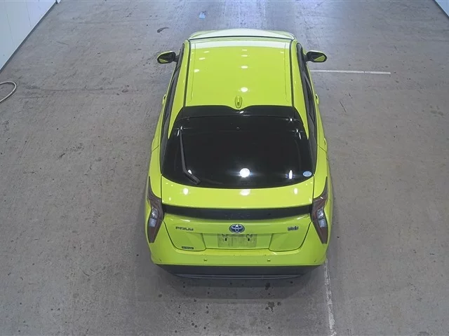 Toyota Prius  с аукциона в Японии