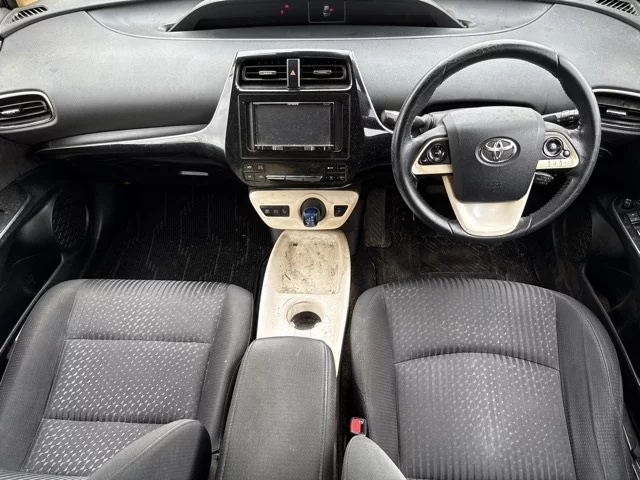 Toyota Prius  с аукциона в Японии