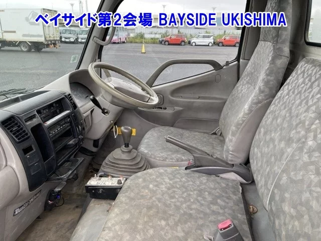 Toyota Dyna  с аукциона в Японии