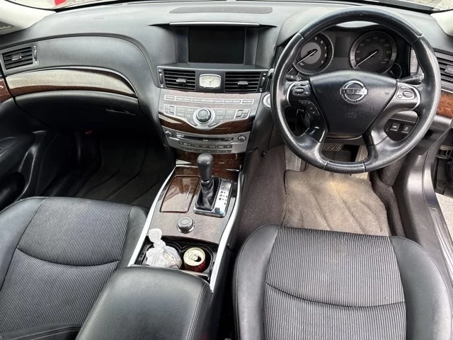 Nissan Fuga  с аукциона в Японии