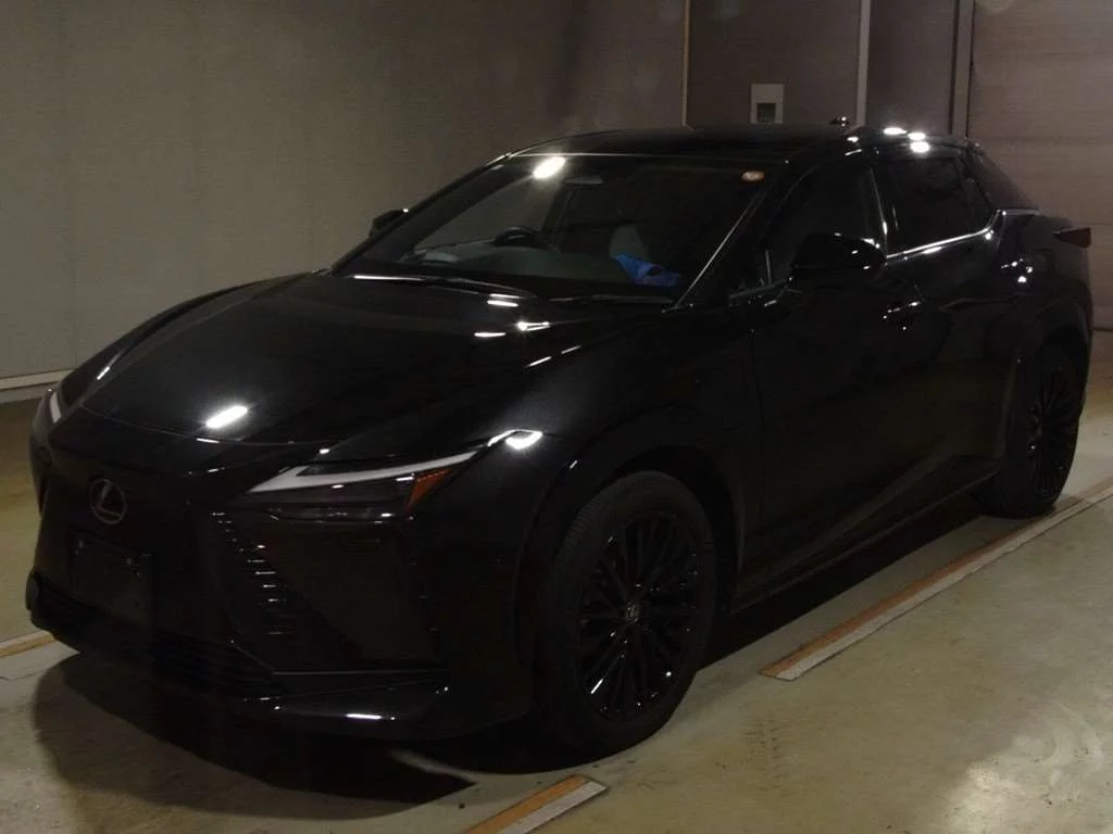 Lexus RZ450e  с аукциона в Японии