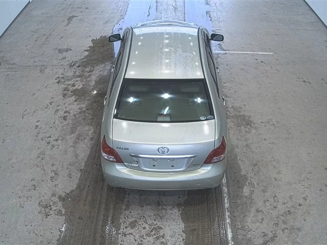 Toyota Belta  с аукциона в Японии