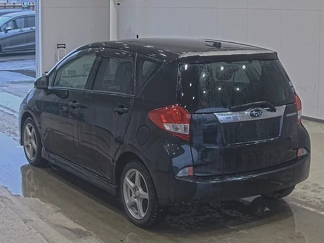 Subaru Trezia  с аукциона в Японии