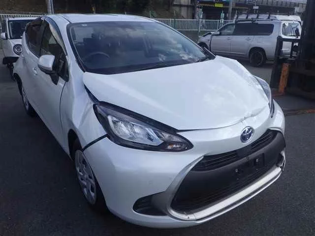 Toyota Aqua  с аукциона в Японии