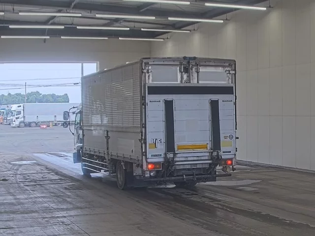 Isuzu Forward  с аукциона в Японии