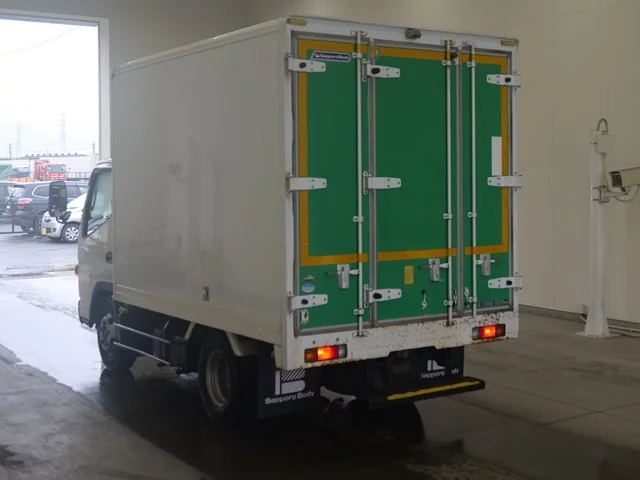 Mitsubishi Fuso Canter  с аукциона в Японии