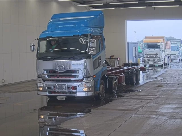 Nissan UD  с аукциона в Японии