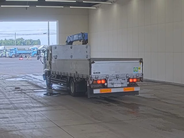 Isuzu Forward  с аукциона в Японии