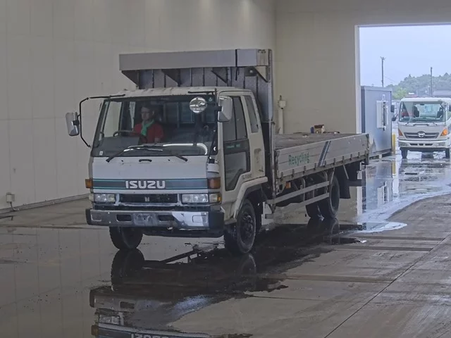 Isuzu Forward  с аукциона в Японии