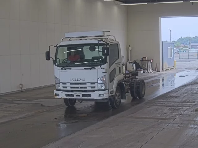 Isuzu Forward  с аукциона в Японии