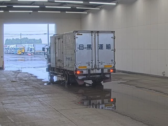 Isuzu Forward  с аукциона в Японии