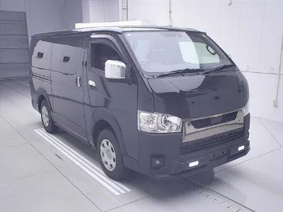 TOYOTA HIACE