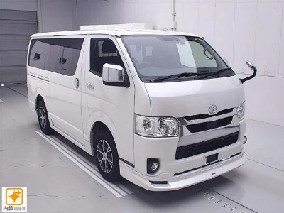TOYOTA HIACE