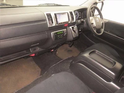 TOYOTA HIACE