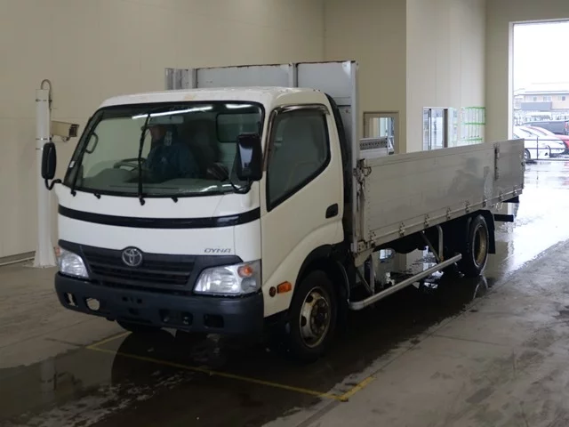 Toyota Dyna  с аукциона в Японии
