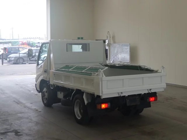 Toyota Dyna  с аукциона в Японии