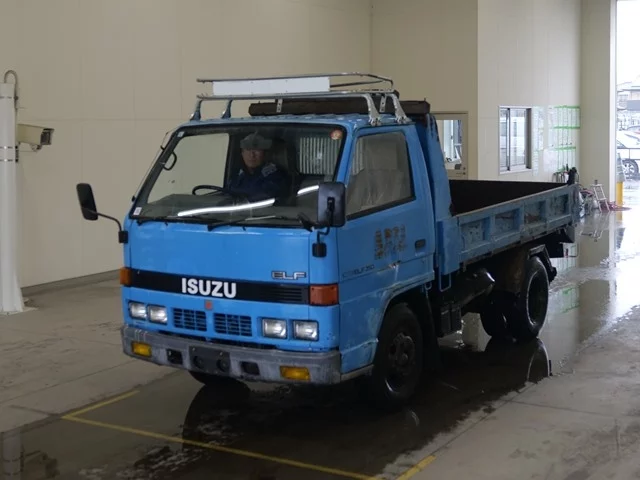 Isuzu Elf  с аукциона в Японии