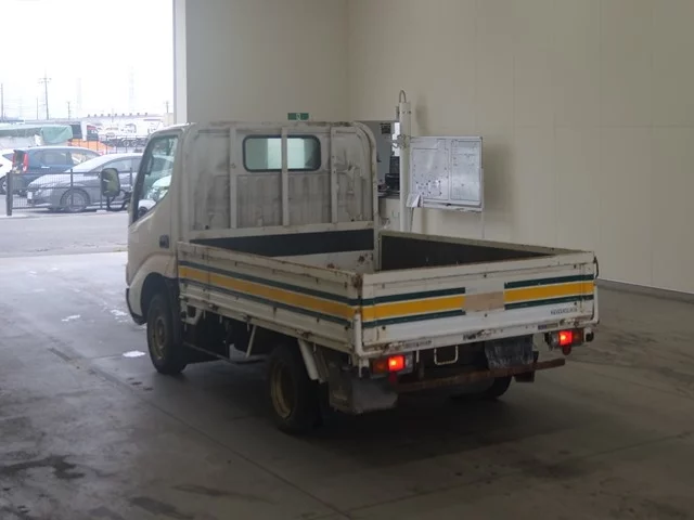 Toyota ToyoAce  с аукциона в Японии