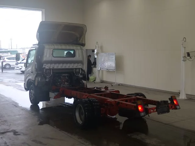 Hino Dutro  с аукциона в Японии