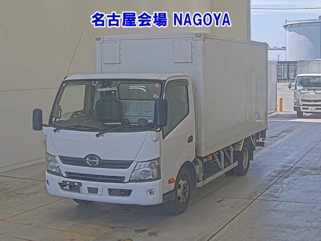 Hino Dutro  с аукциона в Японии