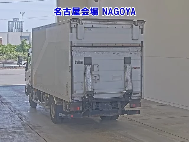 Hino Dutro  с аукциона в Японии