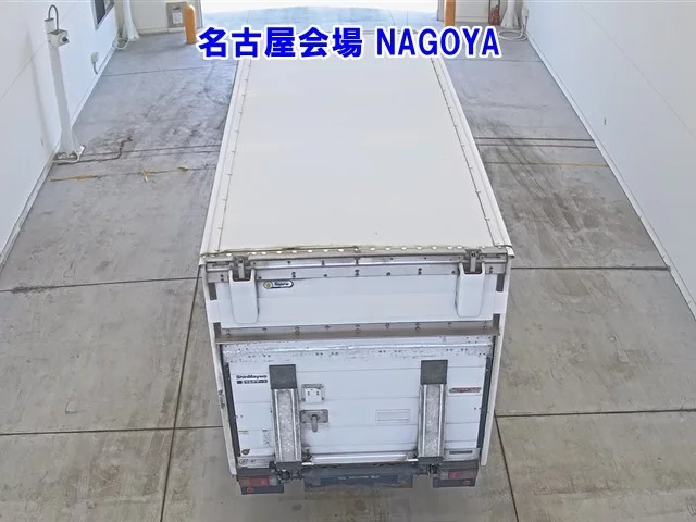 Hino Dutro  с аукциона в Японии