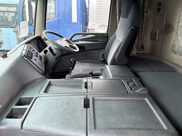 Mitsubishi Fuso Super Great  с аукциона в Японии