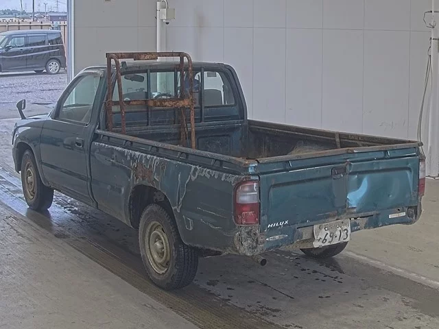 Toyota Hilux  с аукциона в Японии