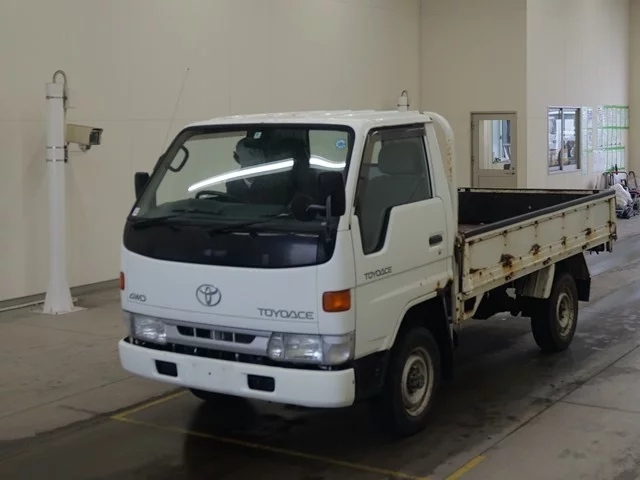 Toyota ToyoAce  с аукциона в Японии