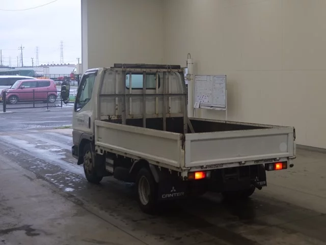 Mitsubishi Fuso Canter  с аукциона в Японии