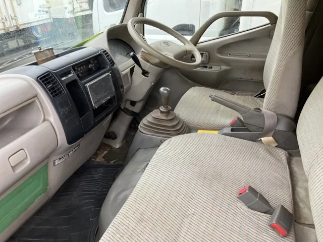 Toyota Dyna  с аукциона в Японии