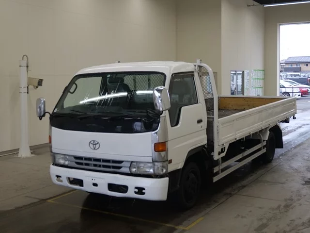 Toyota Dyna  с аукциона в Японии