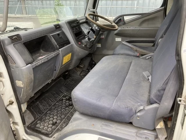 Mitsubishi Fuso Canter  с аукциона в Японии