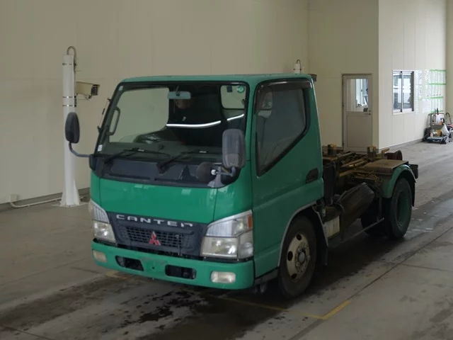 Mitsubishi Fuso Canter  с аукциона в Японии