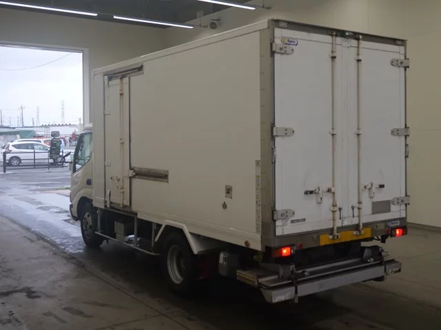 Hino Dutro  с аукциона в Японии