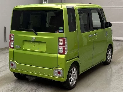 Toyota Pixis Mega