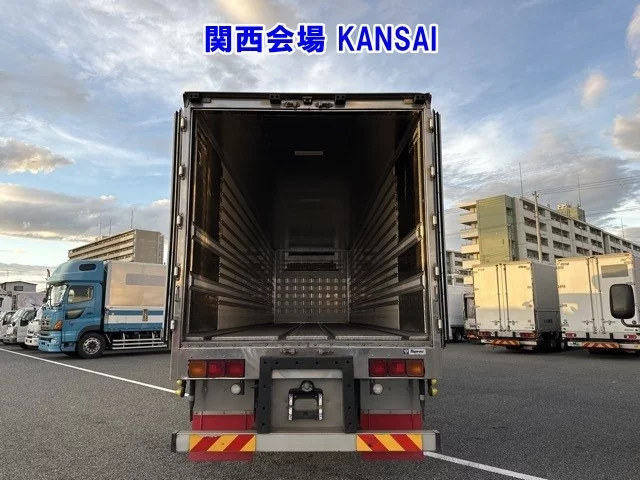 Mitsubishi Fuso Super Great  с аукциона в Японии