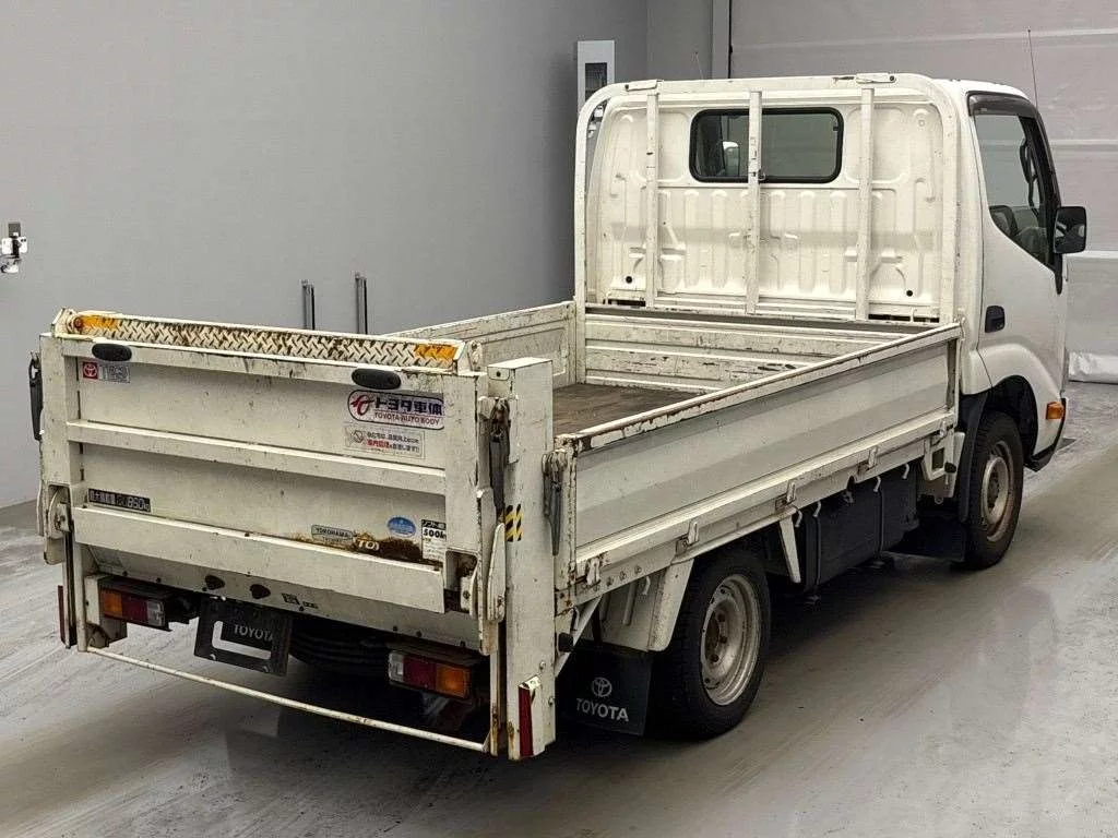 Toyota ToyoAce  с аукциона в Японии