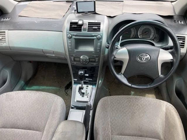 Toyota Corolla Axio  с аукциона в Японии