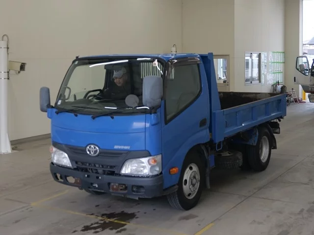 Toyota Dyna  с аукциона в Японии