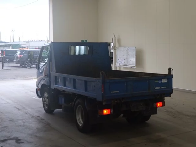 Toyota Dyna  с аукциона в Японии