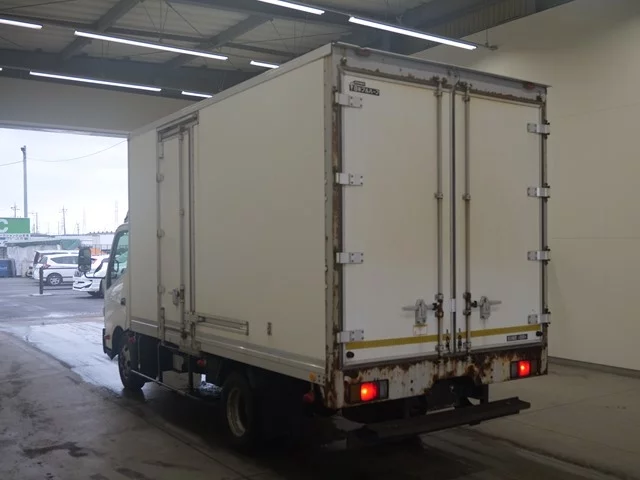 Toyota Dyna  с аукциона в Японии
