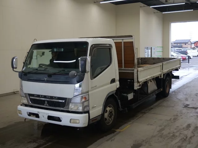 Mitsubishi Fuso Canter  с аукциона в Японии
