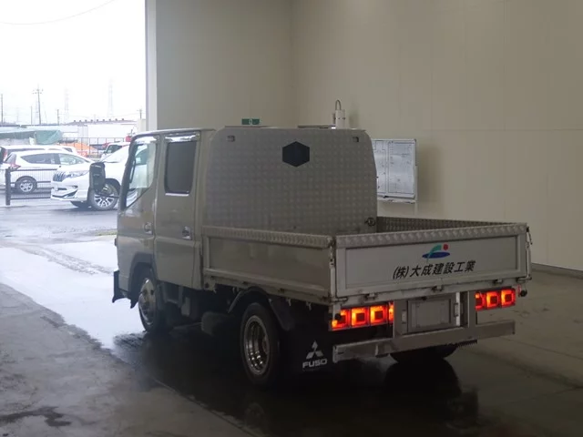 Mitsubishi Fuso Canter  с аукциона в Японии