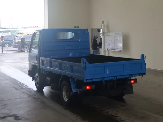 Mitsubishi Fuso Canter  с аукциона в Японии