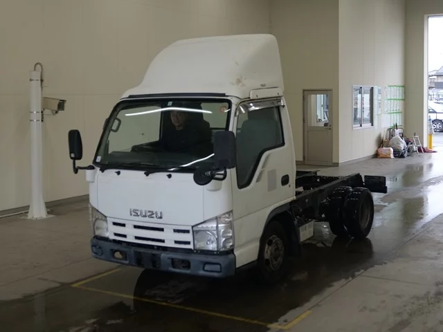 Isuzu Elf  с аукциона в Японии