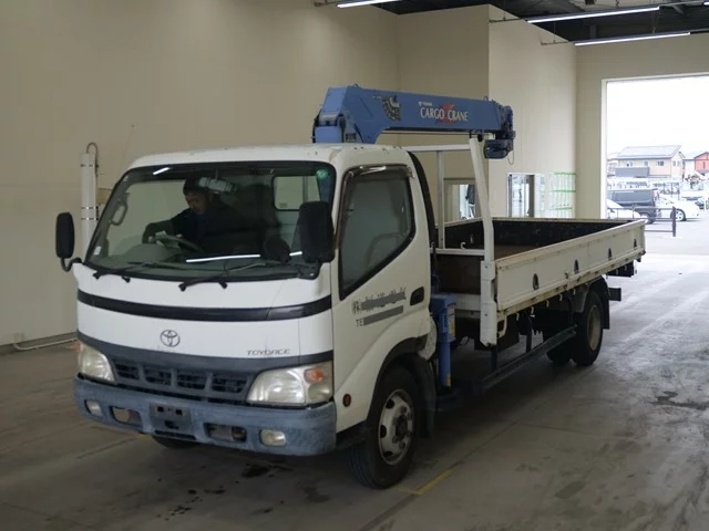 Toyota ToyoAce  с аукциона в Японии