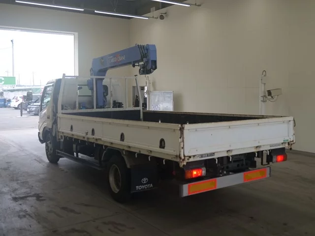 Toyota ToyoAce  с аукциона в Японии